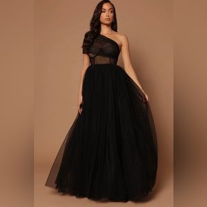 Gorgeous gorgeous black tulle dress. NEW! Never worn. With tags.